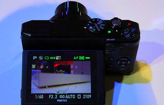 камера Pentax MX-1 камера Pentax MX-1